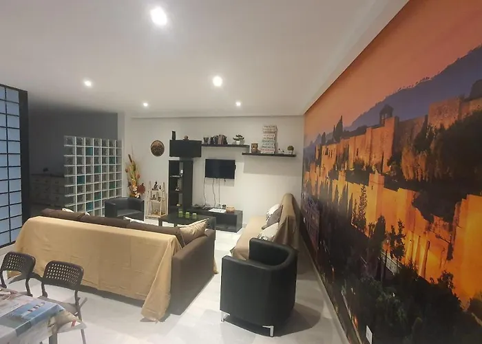 Lyrioshomes Treboles Апартаменты Малага